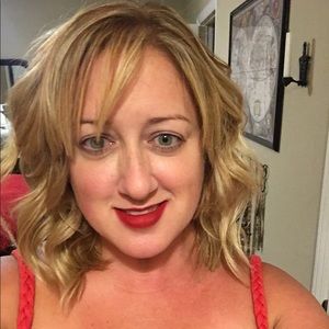 Meet your Posher, Natalie